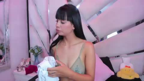 Snapshot of kylie_sexx chatting on 06-28-26, 03:01 kylie online show from 06-28-26, 03:01