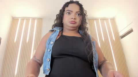 Snapshot of kyliee_moore_ chatting on 06-24-26, 05:50 kyliee online show from 06-24-26, 05:50