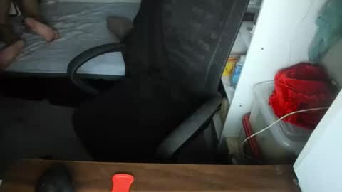Eynah online show from 04-30-26, 03:51