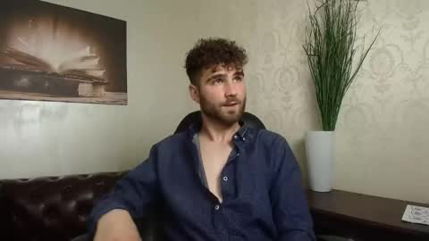 KyloEast online show from 05-07-26, 04:56