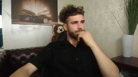 KyloEast online show from 06-18-26, 07:08