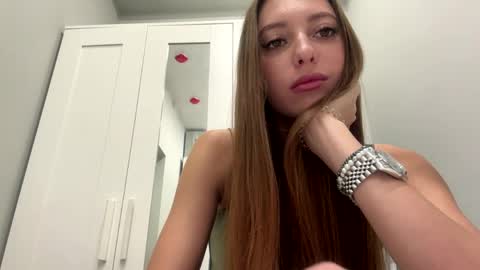 Selena online show from 04-03-26, 10:13