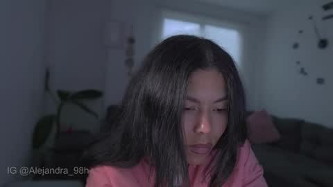 schedule 300 pm - 1100pm colombia time online show from 02-06-26, 10:46