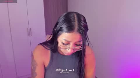 Snapshot of kyy_isa chatting on 02-27-26, 02:28 IG online show from 02-27-26, 02:28