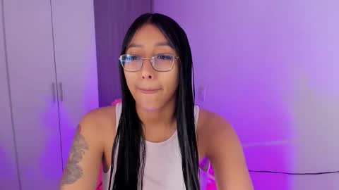 Snapshot of kyy_isa chatting on 03-16-26, 10:52 IG online show from 03-16-26, 10:52