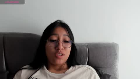 Snapshot of kyy_isa chatting on 03-20-26, 08:14 IG online show from 03-20-26, 08:14