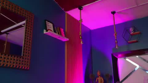 Snapshot of laady_brownn chatting on 07-11-26, 11:35 Cris online show from 07-11-26, 11:35