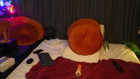 Latex Lacie online show from 03-26-26, 04:45