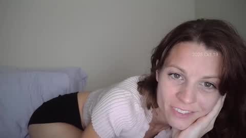 Snapshot of lacie_richards chatting on 10-19-25, 08:53 Lacie online show from 10-19-25, 08:53