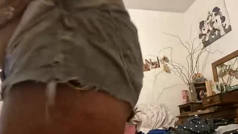 lacybell online show from 06-08-26, 08:48