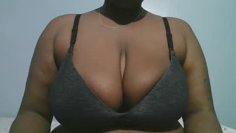 lady_dearra online show from 01-12-26, 03:23