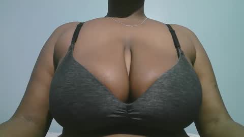 lady_dearra online show from 01-15-26, 03:22