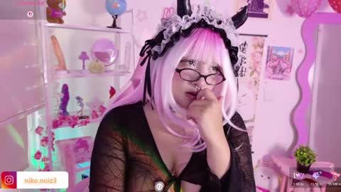 Lady  online show from 05-18-26, 09:42