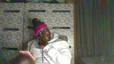 lindah32 online show from 07-05-26, 12:28