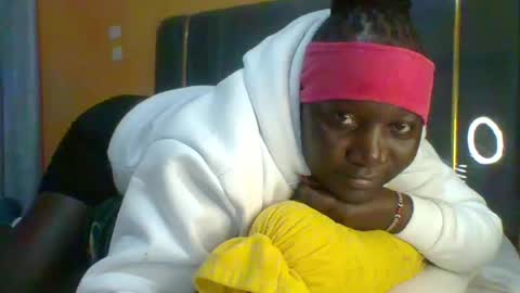 lindah32 online show from 07-06-26, 11:40