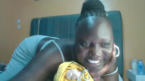 lindah32 online show from 07-15-26, 08:58