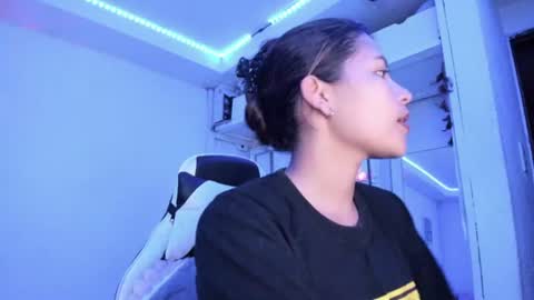 Snapshot of ladybrown_16 chatting on 07-06-26, 03:25 Lady online show from 07-06-26, 03:25