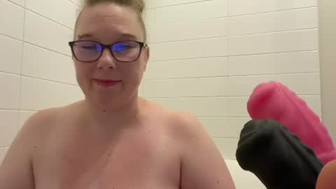 Snapshot of ladycherielynn chatting on 06-27-26, 02:23 LadyCherieLynn online show from 06-27-26, 02:23