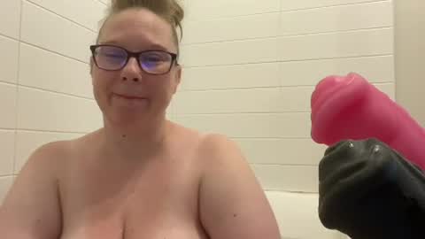 Snapshot of ladycherielynn chatting on 07-01-26, 02:07 LadyCherieLynn online show from 07-01-26, 02:07