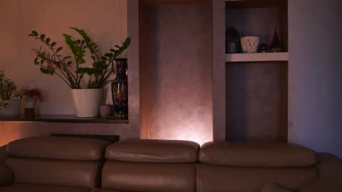 laelneizer online show from 06-27-26, 02:12