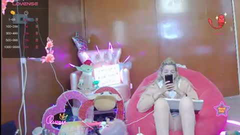 Skinnygirl online show from 06-13-26, 11:35