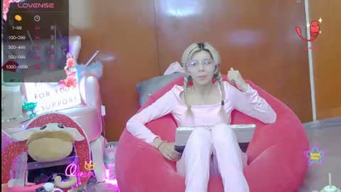 Snapshot of laflakita21 chatting on 06-27-26, 11:43 Skinnygirl online show from 06-27-26, 11:43