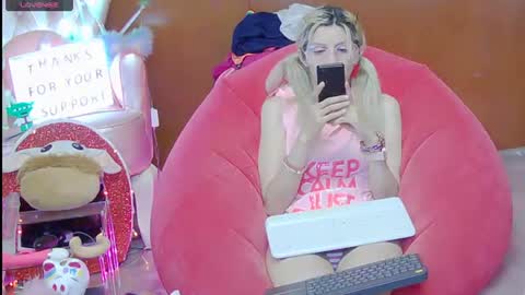 Snapshot of laflakita21 chatting on 07-11-26, 12:46 Skinnygirl online show from 07-11-26, 12:46