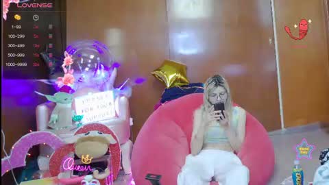 Snapshot of laflakita21 chatting on 07-22-26, 12:35 Skinnygirl online show from 07-22-26, 12:35