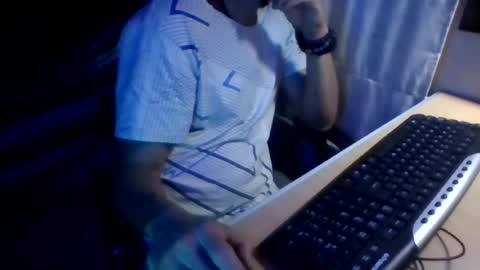 Snapshot of lagenovadura chatting on 07-23-26, 04:54 La Genova esta Dura beard boy male dick mastubate latinosexy latinohot latino glasses mature strong stronglegs online show from 07-23-26, 04:54