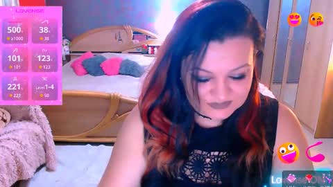 Snapshot of lagerthaa1 chatting on 02-15-26, 07:32 Arielle online show from 02-15-26, 07:32