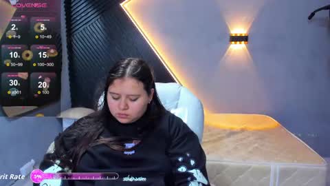 Snapshot of laia_and_aloby chatting on 06-29-26, 11:16 online show from 06-29-26, 11:16