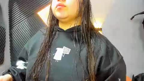 Snapshot of laia_and_aloby chatting on 07-07-26, 11:20 online show from 07-07-26, 11:20