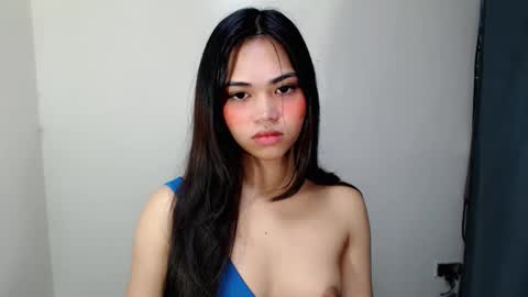 laire online show from 05-12-26, 08:22
