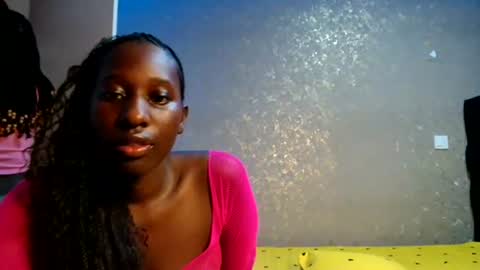Snapshot of lalisa_manobal chatting on 07-11-26, 03:26 Lalisa online show from 07-11-26, 03:26
