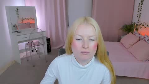 Laly online show from 05-28-26, 08:11