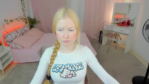 Laly online show from 06-02-26, 11:01