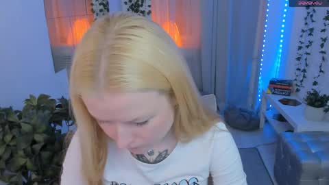 Laly online show from 06-03-26, 11:57