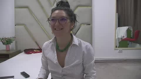LanaBanner online show from 07-14-26, 04:50