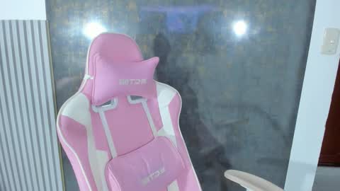 Snapshot of lana_boomer chatting on 03-25-26, 08:37 Lana online show from 03-25-26, 08:37