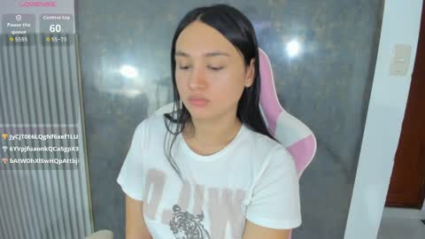 Snapshot of lana_boomer chatting on 04-11-26, 01:15 Lana online show from 04-11-26, 01:15