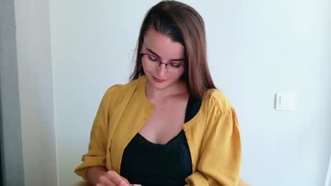 lana_gl online show from 06-18-26, 09:14
