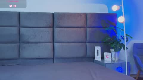 valentino moon online show from 04-18-26, 11:16