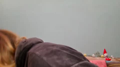 Snapshot of lanaangeldream chatting on 02-16-26, 03:35 Lana online show from 02-16-26, 03:35