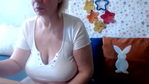 LovelyQueen online show from 06-11-26, 08:01