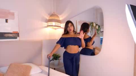 Snapshot of lanarozz chatting on 01-10-26, 07:15 Lana online show from 01-10-26, 07:15