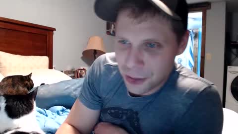 Snapshot of lancehardin chatting on 02-26-26, 12:09 Lance online show from 02-26-26, 12:09