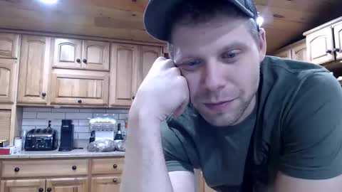 Snapshot of lancehardin chatting on 03-03-26, 04:13 Lance online show from 03-03-26, 04:13