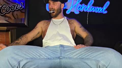 Snapshot of lancehardwood222 chatting on 02-09-26, 01:20 LANCE online show from 02-09-26, 01:20