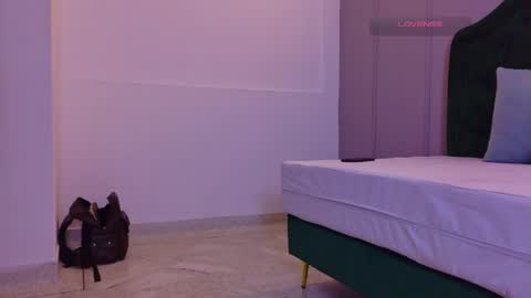 LANEMUGLER online show from 04-18-26, 07:07