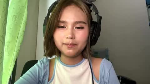 Victoria online show from 04-18-26, 07:01